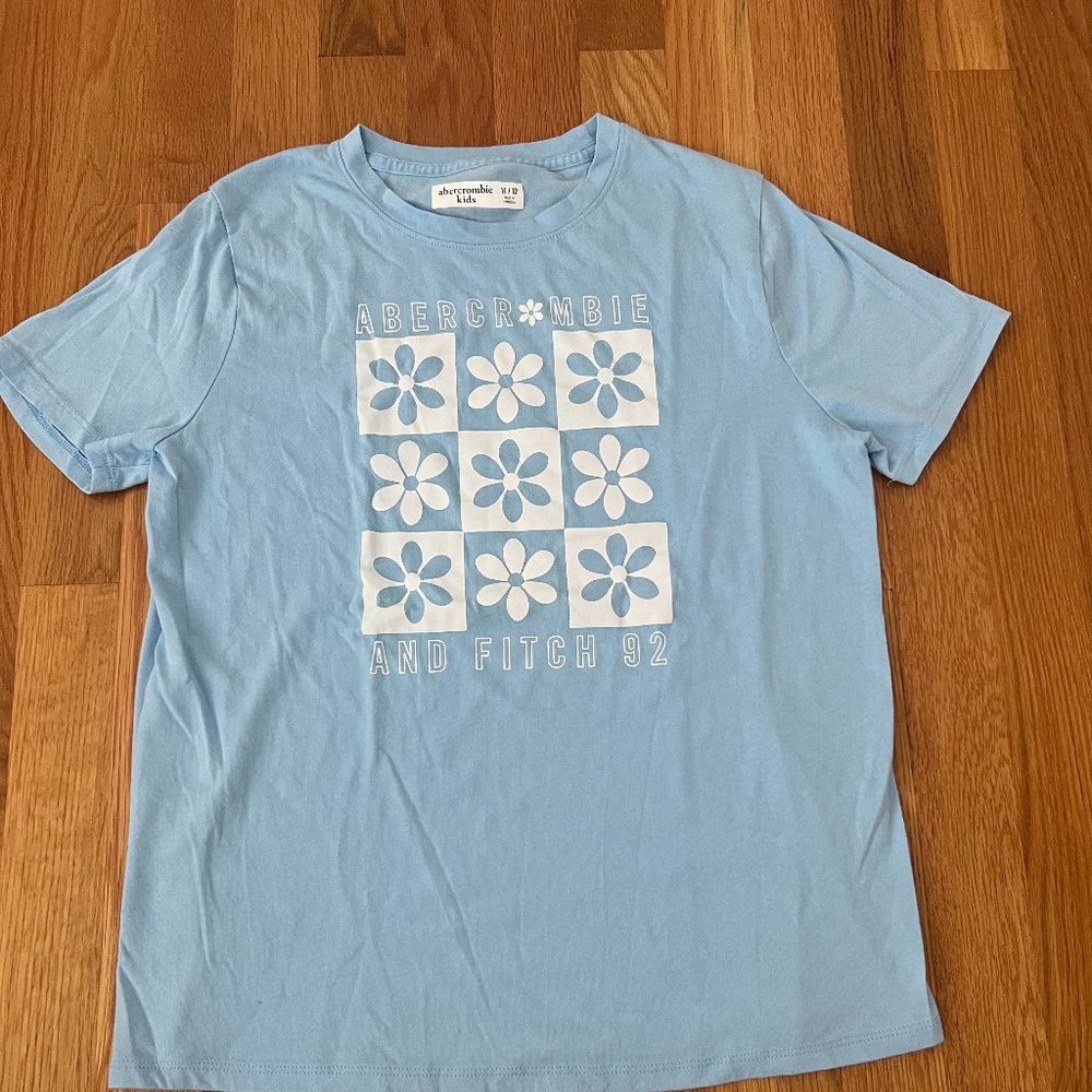 Abercrombie kids tshirt